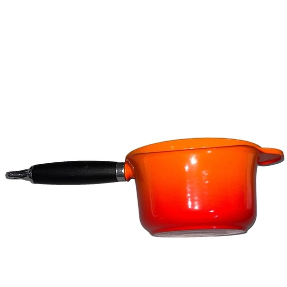 Le Creuset Volcanic Orange Flame Enamel Cast Iron 1 1/4 Quart Saucepan #16 - Picture 3 of 11